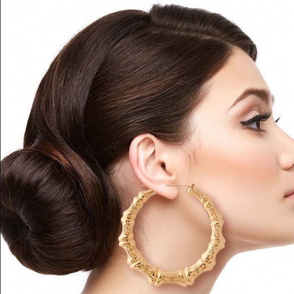 SOLD OUT🛍🆕 BAMBOO GOLD HOOP EARRINGS - Picture 1 of 2